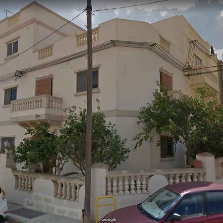 Corner Townhouse 1Km From University Msida Εξωτερικό φωτογραφία
